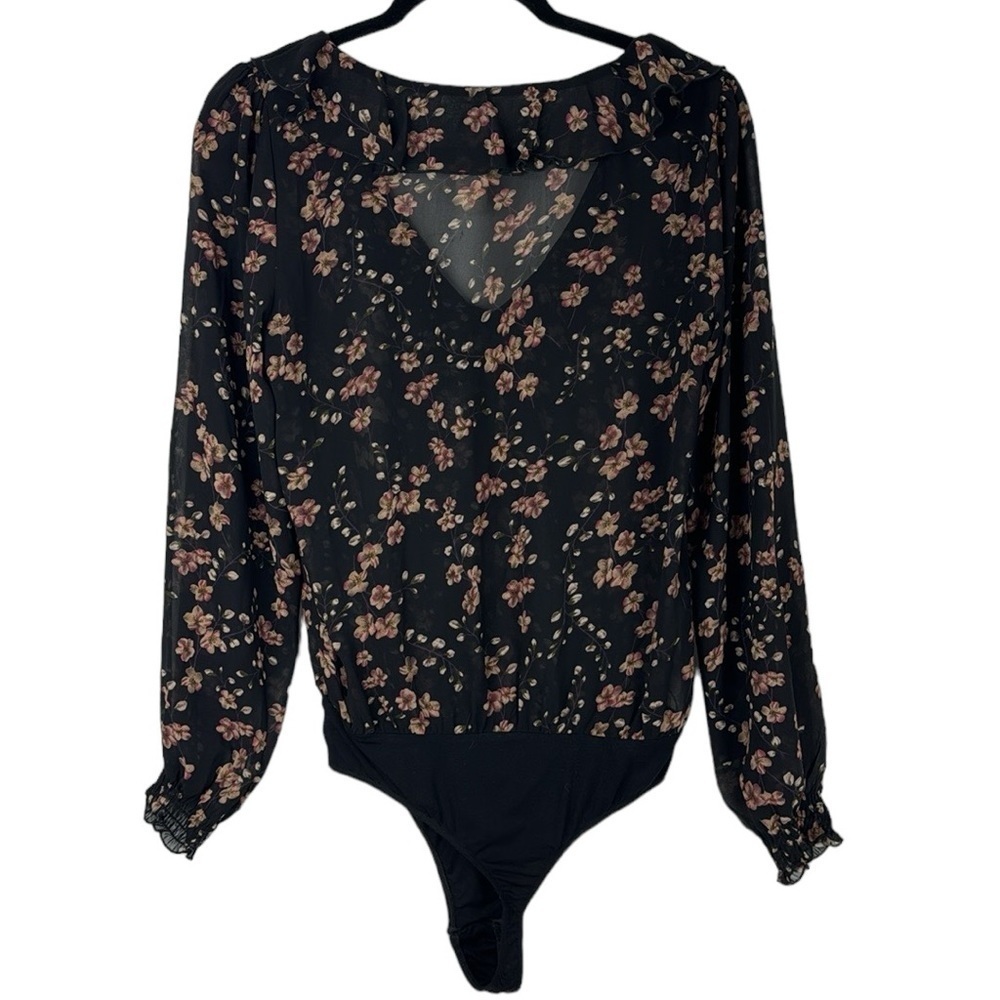 NWT Cupshe Floral Sheer Ruffle V Neck Bodysuit Small - Picture 2 of 9